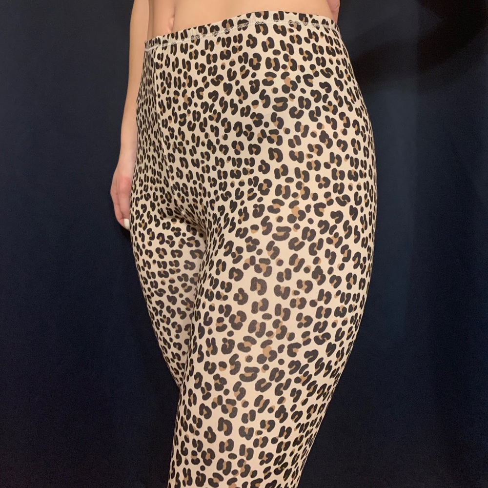 ✨Chill Chasers Stretch ✨
•would fit small-medium